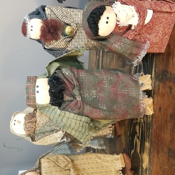 7 piece Nativity set cutest set! - Picture 4 of 17